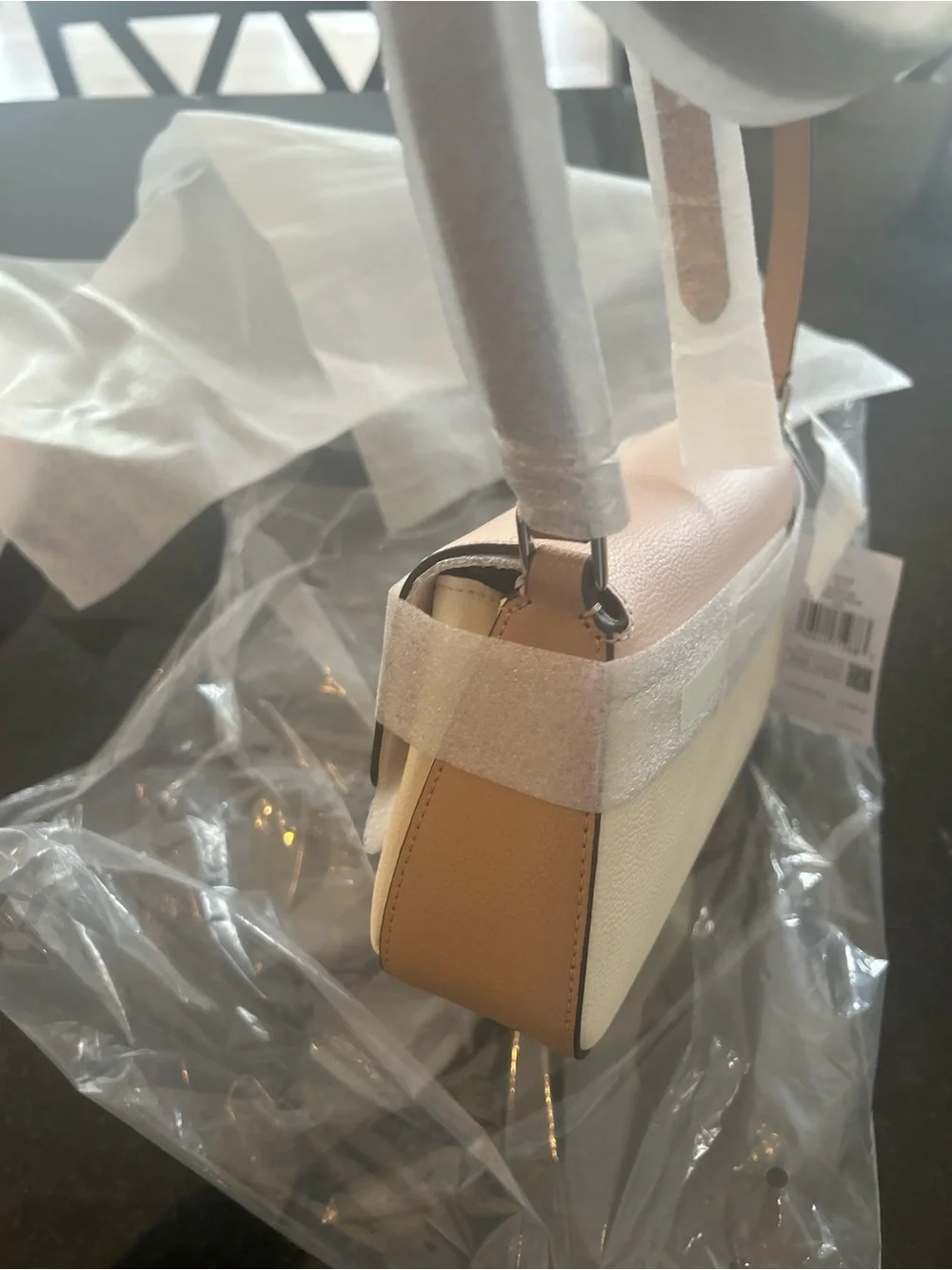 NWT KATE SPADE mini SUTTON crossbody bag.
